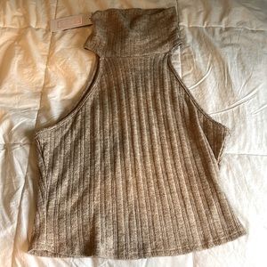Turtleneck tank. Light material.